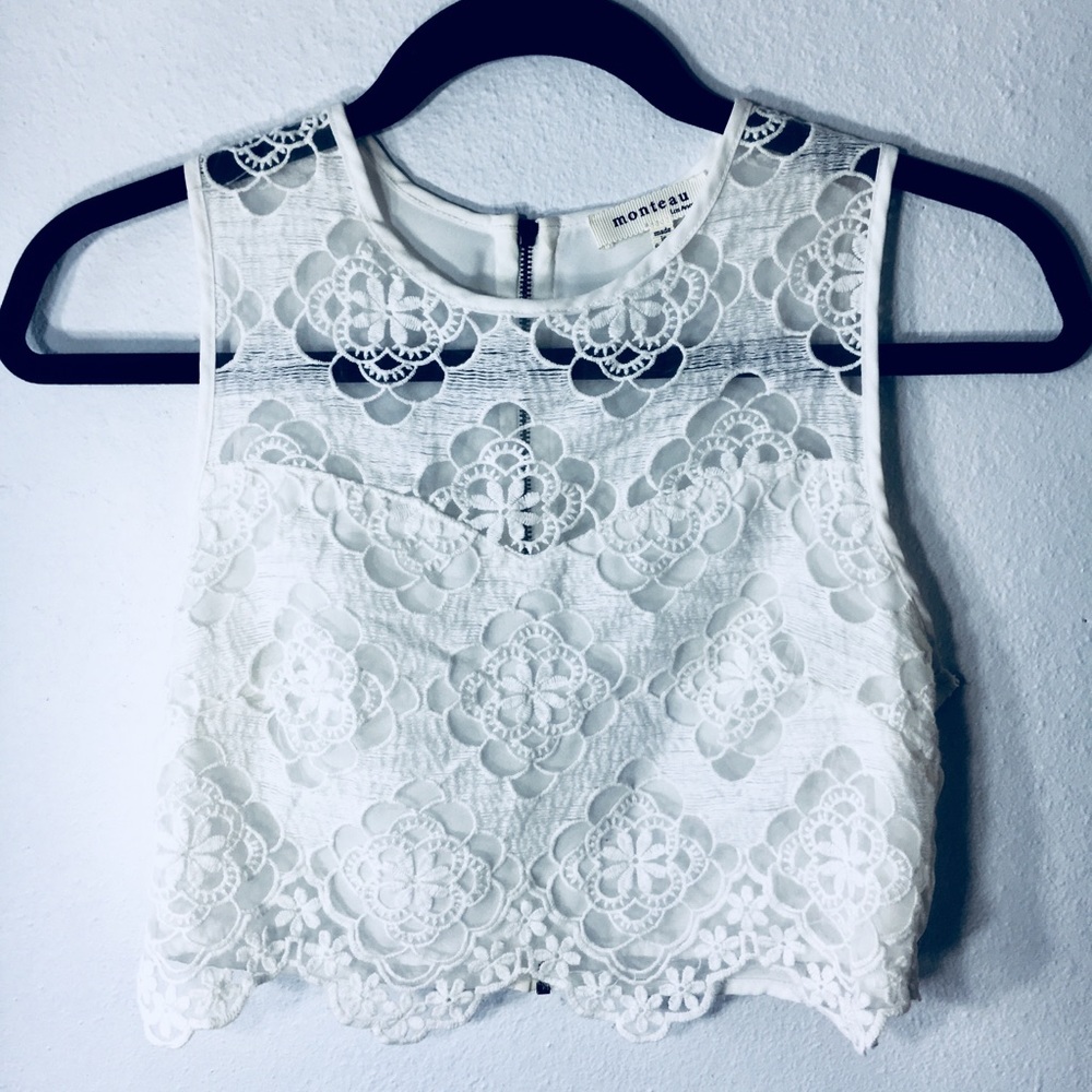 ☁️ White lace crop top Small☁️ Monteau, LA